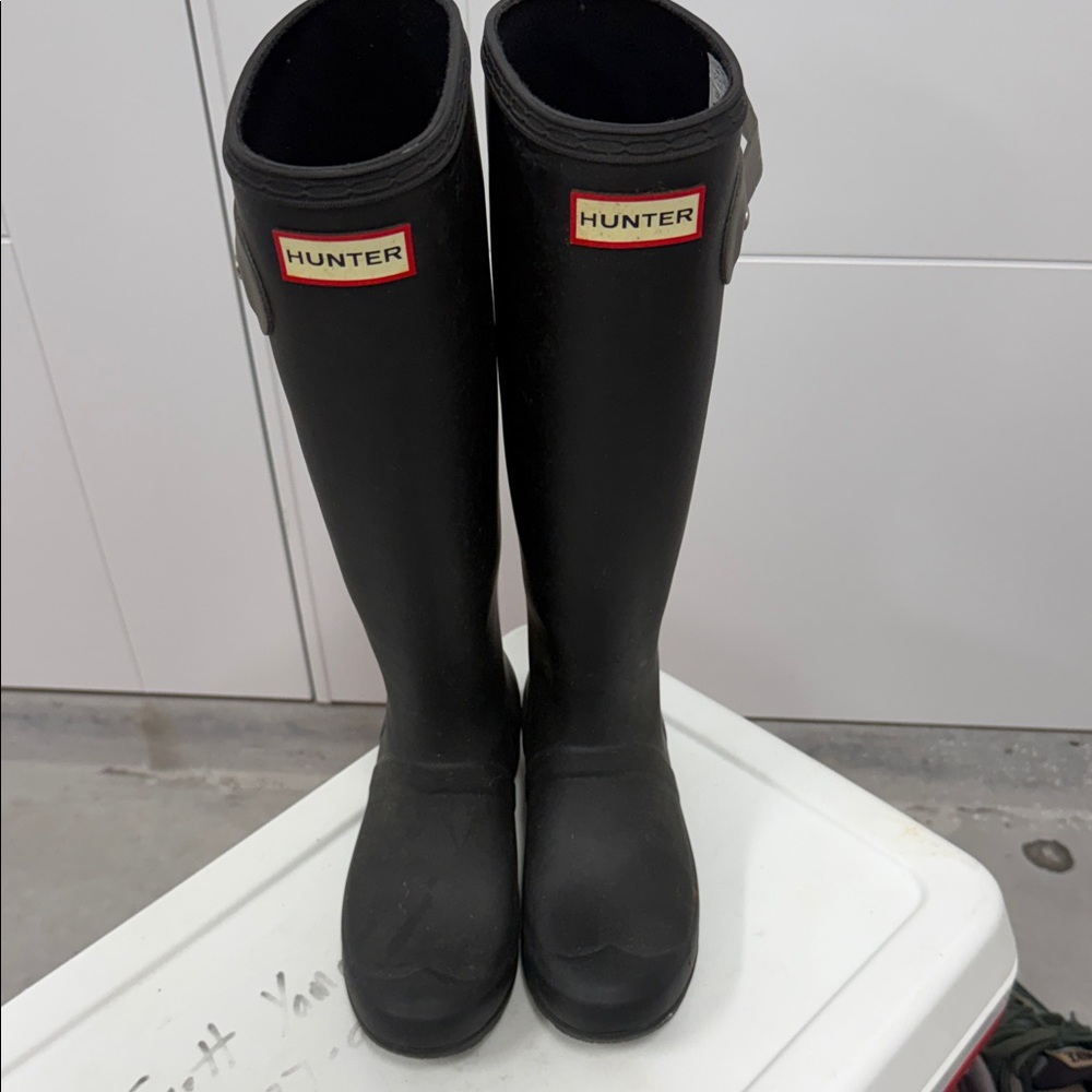 Hunter Black Tall Waterproof Rubber Boots